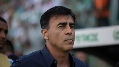 Gustavo Quinteros é o técnico do Grêmio. Foto: Liamara Polli/AGIF