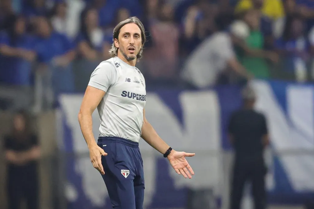 Zubeldía não goza de grande prestígio com a torcida do SPFC. Foto: Gilson Lobo/AGIF