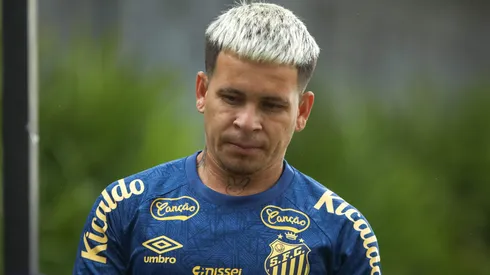 Soteldo deixou dívida para o Santos em 2024