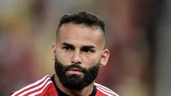 Thiago Maia durante jogo pelo Flamengo no Maracanã.