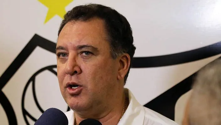 Foto: Pedro Ernesto Guerra Azevedo/Santos FC – Marcelo Teixeira vê contratação do volante distante.