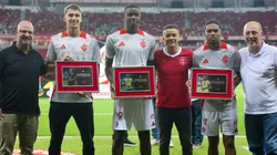 Jovens campeões sul-americanos sub-20 recebe homenagens do ídolo D'Alessandro