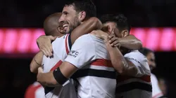 SP - SAO PAULO - 03/03/2025 - PAULISTA 2025, SAO PAULO X NOVORIZONTINO - Calleri jogador do Sao Paulo comemora seu gol com Lucas Moura jogador da sua equipe durante partida contra o Novorizontino no estadio Morumbi pelo campeonato Paulista 2025. Foto: Marcello Zambrana/AGIF