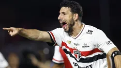 Calleri comemorando gol durante partida entre SPFC e Novorizontino, no Morumbis, pela semifinal do Campeonato Paulista. Foto: Rubens Chiri, Miguel Schincariol e Paulo Pinto/Saopaulofc.net