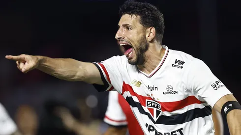Calleri comemorando gol durante partida entre SPFC e Novorizontino, no Morumbis, pela semifinal do Campeonato Paulista. Foto: Rubens Chiri, Miguel Schincariol e Paulo Pinto/Saopaulofc.net