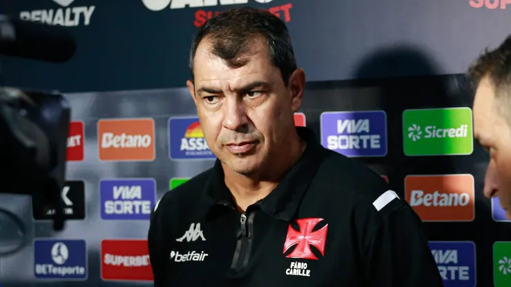 Carille durante entrevista antes de partida entre Vasco X Flamengo, pela semifinal do Campeonato Carioca. Foto: Matheus Lima/CRVG