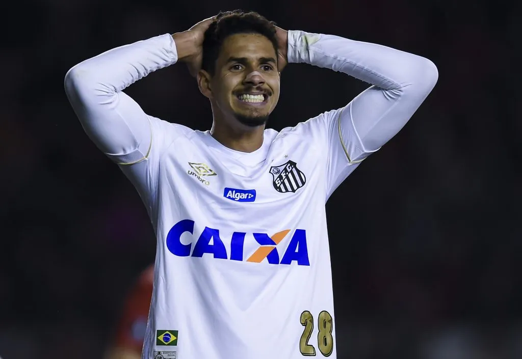 Lucas Veríssimo, ex-Corinthians, interessa ao Santos para 2025