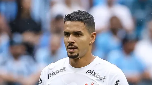 Lucas Veríssimo vem se destacando no Catar, onde é titular absoluto