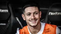 SP - SAO PAULO - 02/03/2025 - PAULISTA 2025, CORINTHIANS X MIRASSOL - Rodrigo Garro jogador do Corinthians durante chegada da equipe para partida contra o Mirassol no estadio Arena Corinthians pelo campeonato Paulista 2025. Foto: Leonardo Lima/AGIF