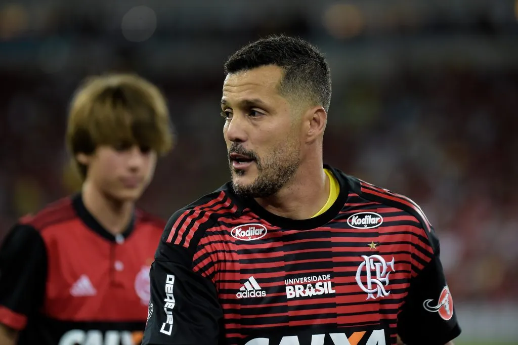 Júlio César acredita em destaque de Gerson no Super Mundial de Clubes. Foto: Thiago Ribeiro/AGIF