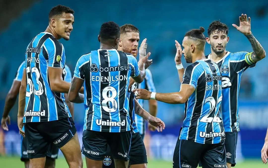 Edenilson comemora vitóiria da sua equipe durante partida contra o Pelotas no estadio Arena do Gremio pelo campeonato Gaucho 2025. Foto: Rodrigo Fatturi/ Grêmio FBPA
