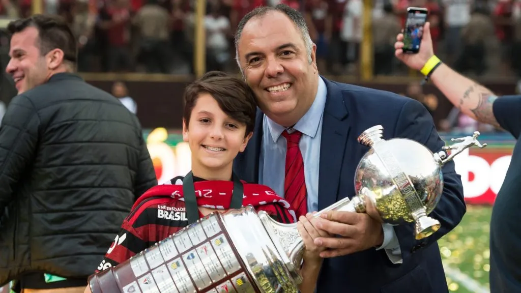 Marcos Braz comemorando título da Libertadores. Foto: Alexandre Vidal/CRF