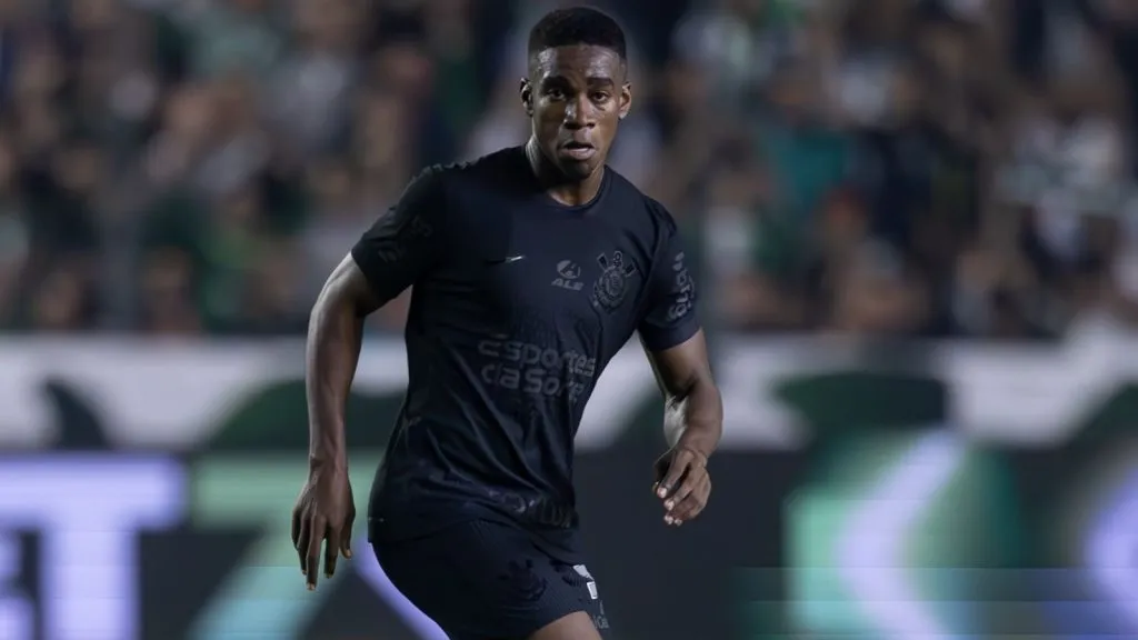 Félix Torres durante partida. Foto: Rodrigo Coca/SCCP