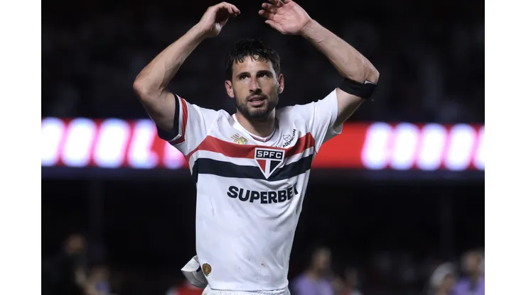 Calleri jogador do São Paulo comemora seu gol durante partida contra o Novorizontino no estádio Morumbi pelo campeonato Paulista 2025. Foto: Marcello Zambrana/AGIF