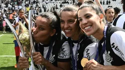 Jogadoras do Corinthians comemoram titulo durante partida contra o São Paulo no estádio Arena Corinthians pelo campeonato Brasileiro A Feminino 2024. Foto: Alan Morici/AGIF