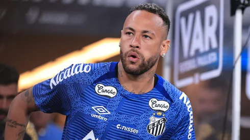 Neymar vem bem pelo Santos em 2025.