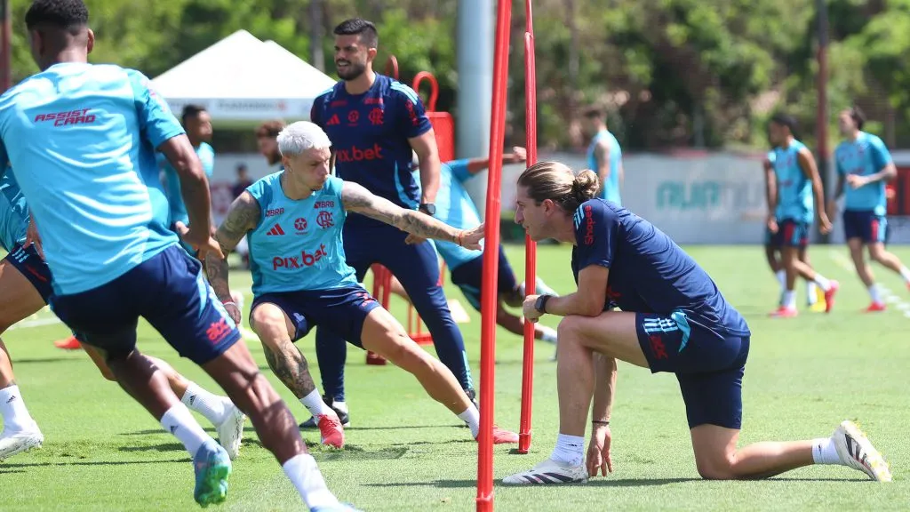 Filipe Luís em treino do Flamengo