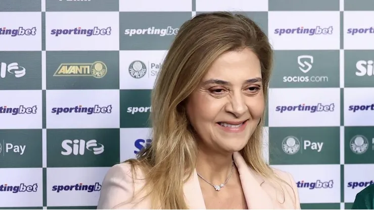 Leila Pereira, presidente do Palmeiras em coletiva de imprensa realizada no CT Academia de Futebol