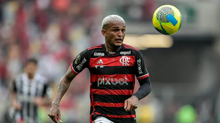 Wesley jogador do Flamengo durante partida. Foto: Thiago Ribeiro/AGIF
