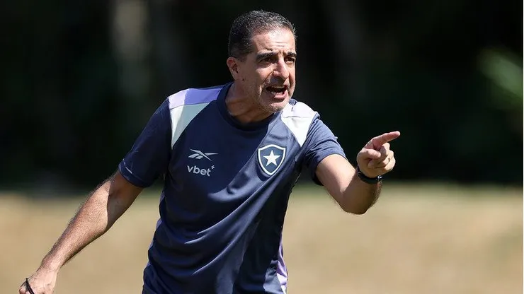 Renato Paiva é o atual técnico do Botafogo. Foto: Vitor Silva/Botafogo
