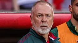 Mano Menezes é informado sobre arbitragem em classico