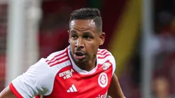 RS - PORTO ALEGRE - 02/02/2025 - GAUCHO 2025, INTERNACIONAL X AVENIDA - Fernando jogador do Internacional durante partida contra o Avenida no estadio Beira-Rio pelo campeonato Gaucho 2025.