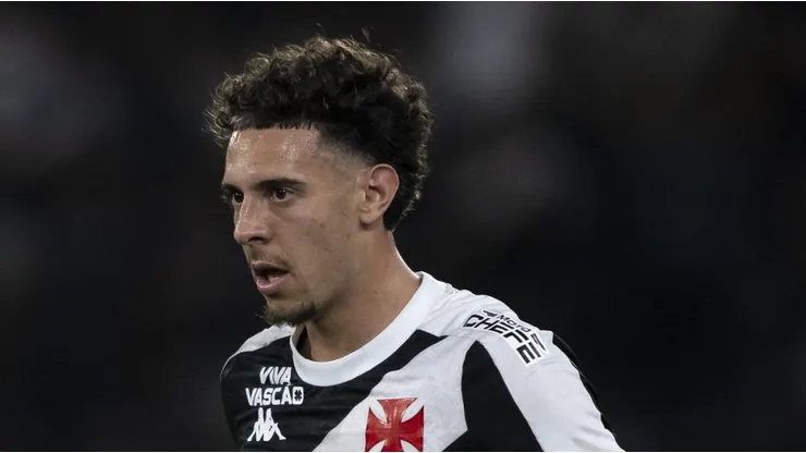 RJ - RIO DE JANEIRO - 05/03/2025 - COPA DO BRASIL 2025, NOVA IGUACU X VASCO - Nuno Moreira jogador do Vasco durante partida contra o Nova Iguacu no estadio Engenhao pelo campeonato Copa Do Brasil 2025.
