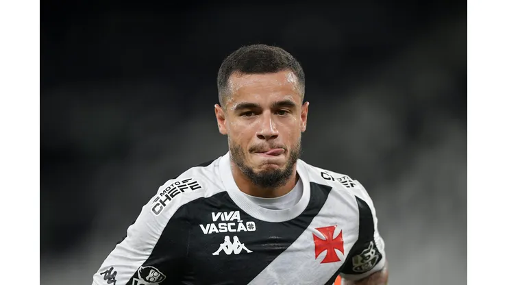 Coutinho jogador do Vasco durante partida contra o Nova Iguaçu no estádio Engenhão pelo campeonato Copa Do Brasil 2025.