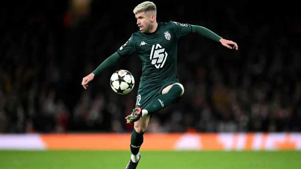 Caio Henrique em partida pelo Monaco na Champions League