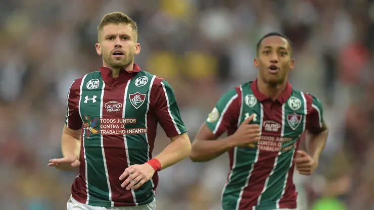 Caio Henrique jogador do Fluminense comemora seu gol com o jogador Joao Pedro durante partida contra o Gremio no estadio Maracana pelo campeonato Brasileiro A 2019. Thiago Ribeiro/AGIF
