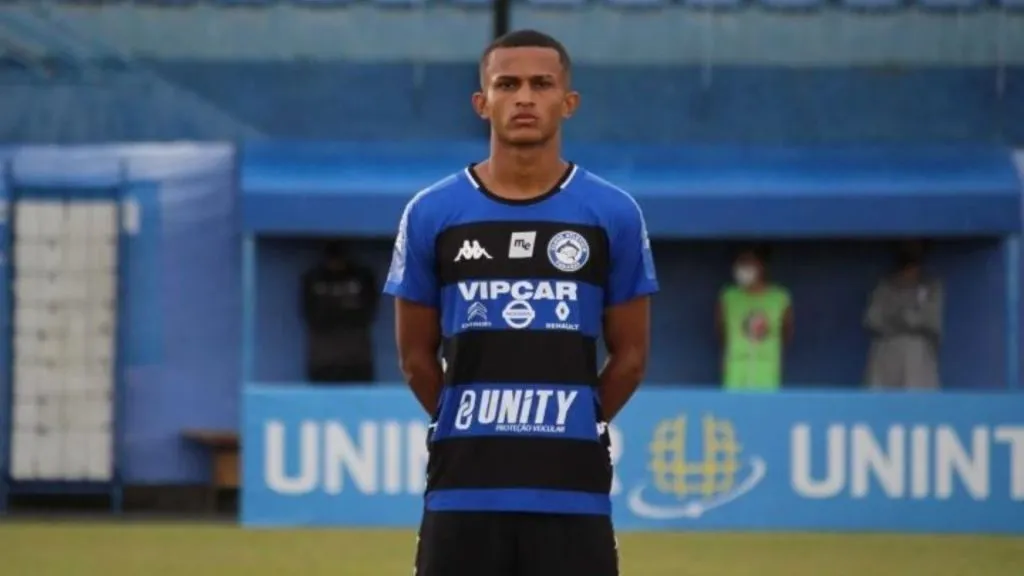 Wesley em sua passagem pelo Atlético Tubarão – Foto: Divulgação/Atlético Tubarão