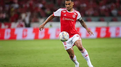 Alan Patrick, jogador do Internacional, durante o jogo contra o Avenida no Beira-Rio pelo Campeonato Gaúcho de 2025. Foto: Maxi Franzoi/AGIF