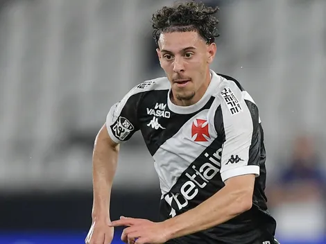 Nuno Moreira estreia com brilho e ajuda o Vasco a vencer