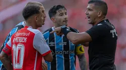 Grêmio e Internacional se enfrentam em final rodeada de reclamações e acusações nos bastidores.