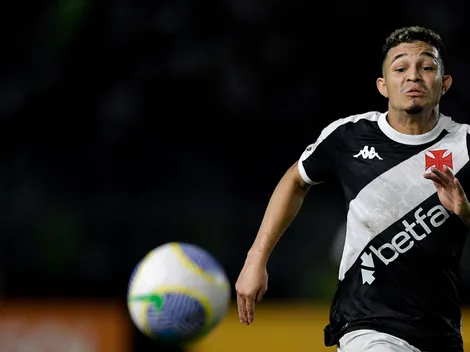 Confira possível retorno de Adson e Estrella pelo Vasco