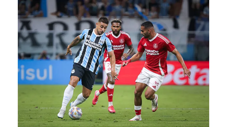 João Pedro, jogador do Grêmio, durante partida contra o Internacional no estadio Arena do Gremio pelo campeonato Gaucho 2025. Foto: Maxi Franzoi/AGIF