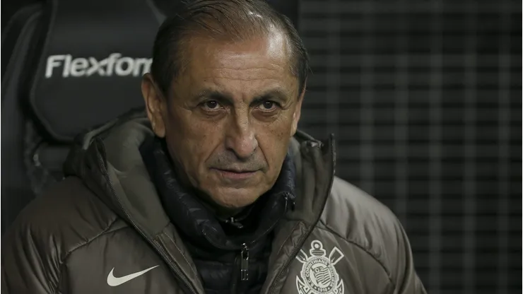 Ramón Díaz pode se tornar adversário do Corinthians.