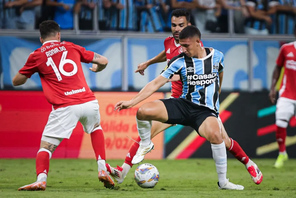Grêmio x Internacional se enfrentam pela primeira decisão do Campeonato Gaúcho. Foto: Maxi Franzoi/AGIF