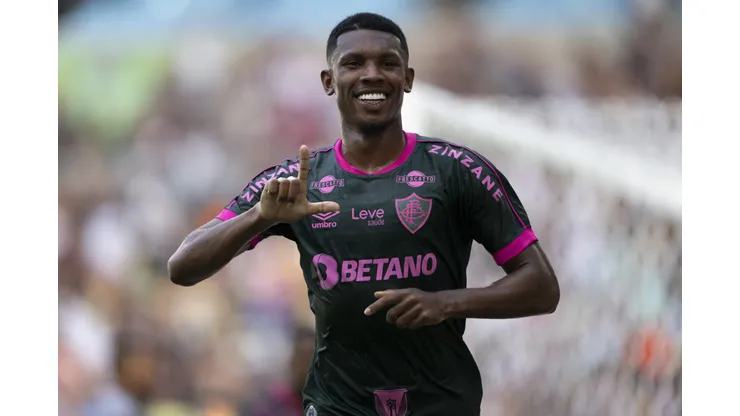RJ - RIO DE JANEIRO - 17/02/2024 - CARIOCA 2024, MADUREIRA X FLUMINENSE - Lele jogador do Fluminense comemora seu gol durante partida contra o Madureira no estadio Maracana pelo campeonato Carioca 2024. Foto: Jorge Rodrigues/AGIF