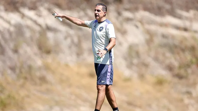 Renato Paiva no Botafogo. Foto: Vitor Silva/Botafogo.