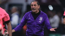 Ramón Díaz está pressionado no Corinthians - Ramón Díaz está por um fio no Corinthians - Foto: Ettore Chiereguini/AGIF.