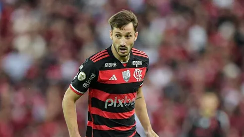 Viña durante partida contra o Palmeiras, seu ex-clube.