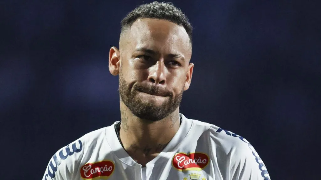 Neymar não sabe se fica no Santos - (Photo by Alexandre Schneider/Getty Images).