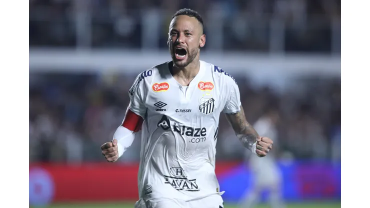 Neymar contra o Água Santa. Foto: Reinaldo Campos/AGIF