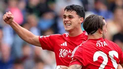 Ramón Sosa (de frente) quase veio para o Palmeiras em fevereiro após Nottingham Forest aceitar oferta alviverde