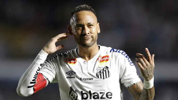 Neymar comemorando gol diante do Braga.
