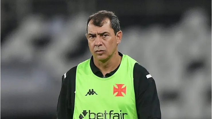 Carille durante partida do Vasco na Copa do Brasil