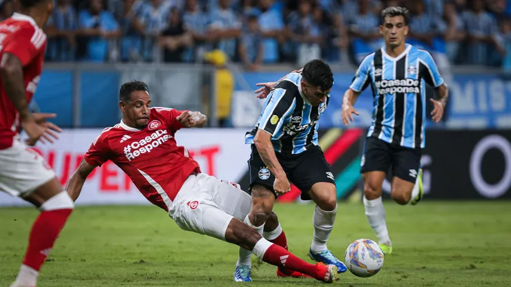 Grêmio x Internacional se enfrentam pelo Campeonato Gaúcho 2025. Foto: Maxi Franzoi/AGIF