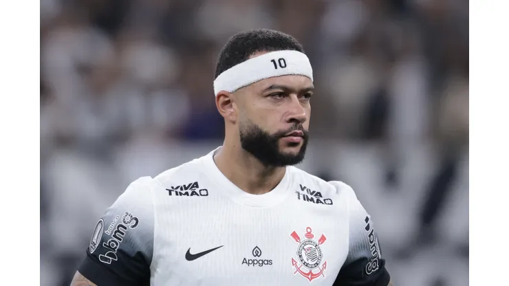 Memphis Depay jogador do Corinthians durante partida contra o Universidad Central no estádio Arena Corinthians pelo campeonato Copa Libertadores 2025. Foto: Marcello Zambrana/AGIF