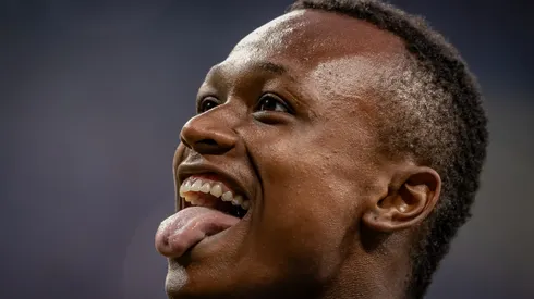 Nathan Fernandes jogando pelo Grêmio comemora seu gol durante partida contra o Juventude no estádio Arena do Grêmio pelo campeonato Gaúcho 2024. Foto: Liamara Polli/AGIF